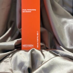 Neogen DolceVita Gel Cleanser